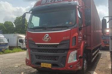 二手东风柳汽 乘龙H5重卡 245马力 4X2 9.7米厢式载货车(国六) 单桥 玉柴二手载货车 黄牌图片