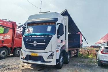 二手东风商用车 天龙VL重卡 300马力 6X2 9.6米厢式载货车(国六) 前四后四 康明斯二手载货车 黄牌图片