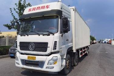 二手东风商用车 天龙重卡 245马力 6X2 9.6米厢式载货车(国五) 前四后四 东风康明斯二手载货车 黄牌图片