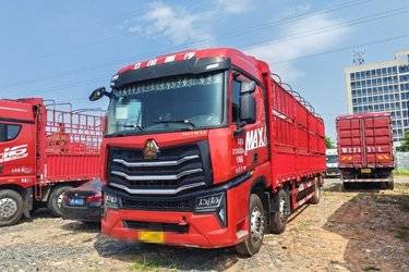 二手中国重汽 HOWO MAX 350马力 6X2 9.6米仓栅式载货车(国六)(9挡)(国六) 前四后四 曼二手载货车 黄牌图片