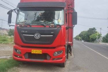 二手东风商用车 天锦KR PLUS 舒适版 290马力 4X2 9.8米厢式载货车(国六)(平顶)(速比3.91)(国六) 单桥 康明斯二手载货车 黄牌图片