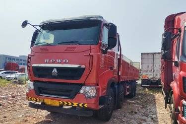 二手中国重汽 HOWO T7H重卡 440马力 8X4 9.5米栏板载货车(国五) 前四后八 曼二手载货车 黄牌