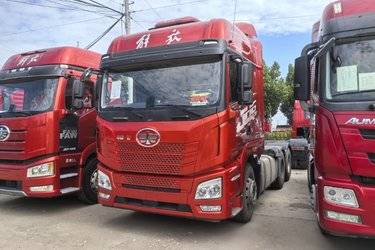 二手青岛解放 JH6重卡 460马力 6X4牵引车(国六) 双驱 潍柴二手牵引车 黄牌图片