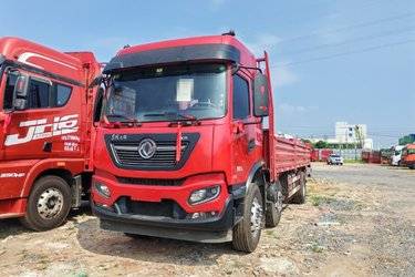 二手东风商用车 天锦KR中卡 绿通版 292马力 6X2 7.7米载货车(高顶)(国五) 前四后四 康明斯二手载货车 黄牌