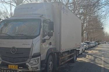 二手福田 奥铃大黄蜂 210马力 6.8米排半厢式载货车(国五) 单桥 福田康明斯二手载货车 黄牌图片