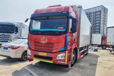 二手冷藏车 青岛解放 解放JH6 320 7.8 4X2