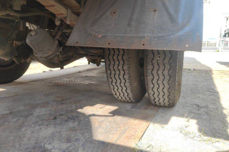 二手重汽HOWO轻卡 148马力 载货车