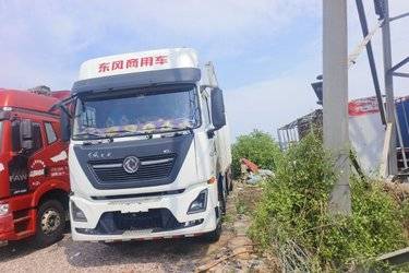 二手东风商用车 天龙VL重卡 300马力 6X2 9.6米厢式载货车(国六) 前四后四 东风康明斯二手载货车 黄牌图片