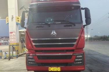 二手中国重汽 HOWO TH7重卡 460马力 8X4 9.5米仓栅式载货车(国六) 前四后八 曼二手载货车 黄牌