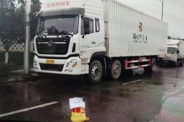 二手东风商用车 天龙VL重卡 292马力 6X2 9.6米厢式载货车(国五) 前四后四 东风股份二手载货车 黄牌图片