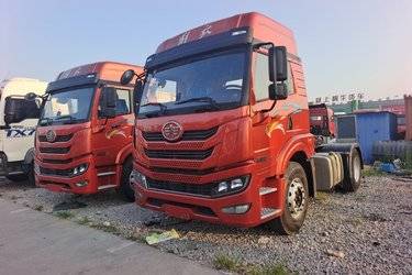 二手青岛解放 悍V重卡 2.0 340马力 4X2 牵引车(国六) 单桥 潍柴二手牵引车 黄牌