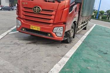二手解放 JK6 290马力 4X2 6.8米仓栅式载货车(一汽解放8档)(国六) 单桥 锡柴二手载货车 黄牌