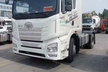 二手青岛解放 JH6重卡 370马力 4X2 牵引车(锡柴)(国五) 单桥 锡柴二手牵引车 黄牌