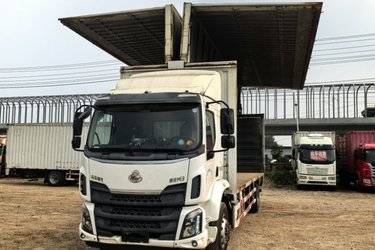 二手东风柳汽 乘龙M3中卡 220马力 6X2 9.6米厢式载货车(国五) 前四后四 玉柴二手载货车 黄牌图片
