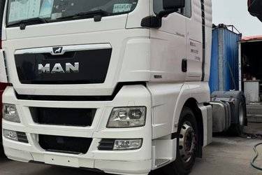 二手曼(MAN) TGX系列重卡 480马力 6X2R自动挡牵引车(国五) 双导 曼二手牵引车 黄牌图片