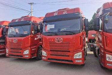 二手青岛解放 JH6重卡 460马力 6X4牵引车(国六) 双驱 潍柴二手牵引车 黄牌图片