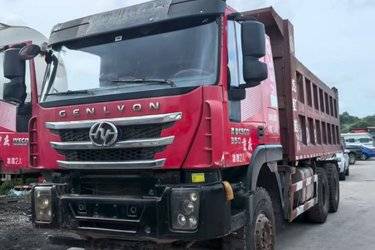 二手上汽红岩 杰狮C500重卡 350马力 6X4 5.8米自卸车(国五) 后八轮 上菲红二手自卸车 黄牌