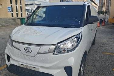 二手上汽大通EV30 快运版 5.09米 长轴 纯电动厢式运输车  二手电动卡车电动封闭厢货图片