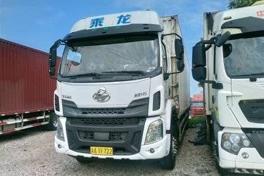 二手东风柳汽 乘龙H5 260马力 4X2 9.7米厢式载货车(国六) 单桥 康明斯二手载货车 黄牌图片
