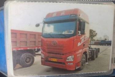 二手青岛解放 JH6重卡 460马力 6X4牵引车(国五) 双驱 锡柴二手牵引车 黄牌