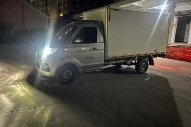 二手金杯 T30 1.5L 109马力 汽油 2.895米单排厢式微卡(国五) 单桥 华晨鑫源金杯二手载货车 蓝牌图片