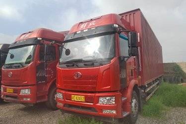 二手一汽解放 J6L中卡 经典版 240马力 4X2 9.7米厢式载货车(国六) 单桥 锡柴二手载货车 黄牌图片