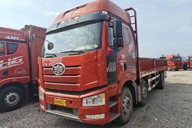 二手一汽解放 J6P重卡 质惠版 320马力 6X2 7.7米栏板载货车(国六)(高顶)(国五) 前四后四 锡柴二手载货车 黄牌