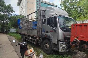 二手福田 奥铃大黄蜂 220马力 6.8米排半仓栅式载货车(国五) 单桥 云内动力二手载货车 黄牌