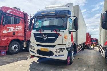 二手东风商用车 天锦KR 245马力 4X2 9.8米厢式载货车(国五) 单桥 康明斯二手载货车 黄牌图片