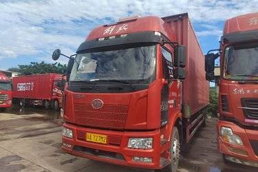二手一汽解放 J6L中卡 经典版 240马力 4X2 9.7米厢式载货车(国六) 单桥 锡柴二手载货车 黄牌图片