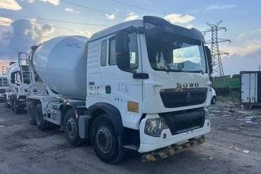 二手中国重汽 HOWO TX 340马力 8X4 7.5方混凝土搅拌车(国五) 前四后八 潍柴二手搅拌车图片