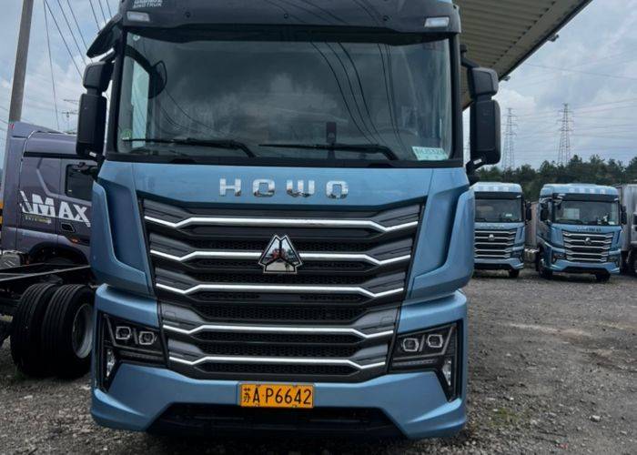 二手重汽豪沃(HOWO) 290马力 载货车