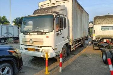 二手东风商用车 天锦中卡 140马力 4X2 6.1米栏板载货车(国四) 单桥 东风二手载货车 黄牌图片