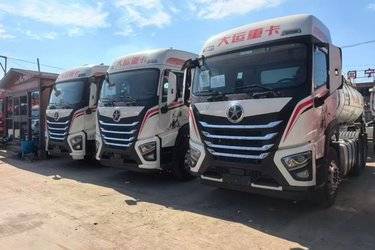 二手大运 V7重卡 460马力 6X4牵引车(国六) 双驱 潍柴二手牵引车 黄牌图片