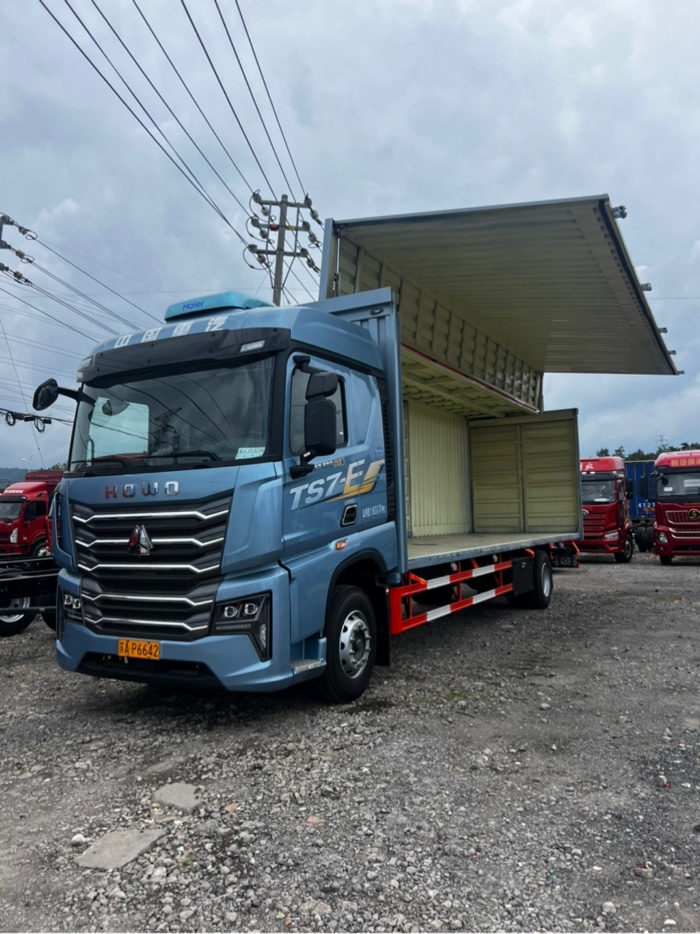 二手重汽豪沃(HOWO) 290马力 载货车