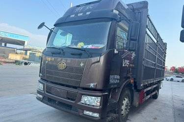 二手一汽解放 J6L中卡 240马力 6X2 6.8米仓栅式载货车(国五) 前四后四 大柴二手载货车 黄牌
