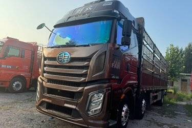 二手一汽解放 J6V 精英版北方款 350马力 6X2 9.4米仓栅式载货车(国六) 前四后四 锡柴二手载货车 黄牌图片