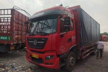 二手东风商用车 天锦KR 舒适版 260马力 4X2 6.8米仓栅式载货车(国六) 单桥 东风康明斯二手载货车 黄牌