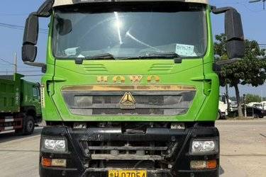 二手中国重汽 HOWO TX重卡 350马力 8X4 6.2米 自卸车(国六)(中国重汽)(国六) 前四后八 潍柴二手自卸车 黄牌