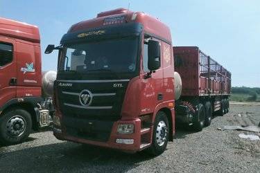 二手福田 欧曼GTL 6系重卡 基本型 460马力 6X4 LNG牵引车(国六) 双驱 潍柴二手牵引车 黄牌图片