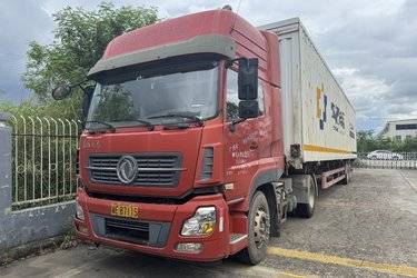 二手东风商用车 天龙重卡 315马力 4X2牵引车(13T后桥)(国四) 单桥 东风康明斯二手牵引车 黄牌图片