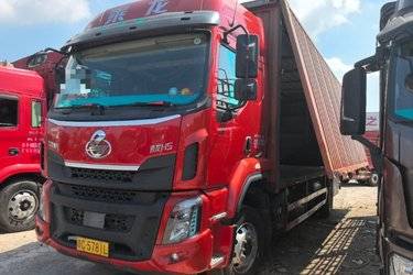 二手东风柳汽 乘龙H5中卡 245马力 4X2 7.8米厢式载货车(国六) 单桥 玉柴二手载货车 黄牌