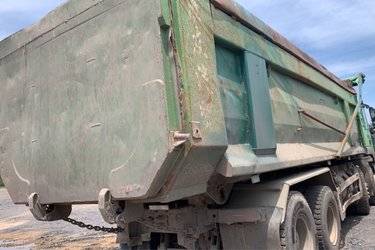 二手上汽红岩 杰狮重卡 430马力 8X4 7.8米自卸车(国五) 前四后八 上汽通用五菱二手自卸车 黄牌图片