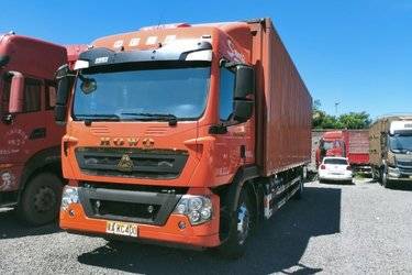 二手中国重汽 HOWO TX 290马力 4X2 9.6米厢式载货车(国六) 单桥 曼二手载货车 黄牌图片