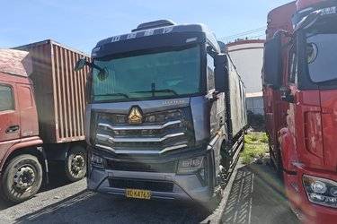 二手中国重汽 HOWO MAX 290马力 4X2 6.75米仓栅式载货车(国六) 单桥 曼二手载货车 黄牌