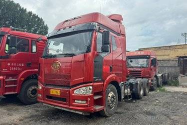 二手一汽解放 J6P重卡 标载型 350马力 6X2牵引车(国五) 双导 锡柴二手牵引车 黄牌图片
