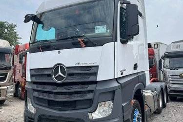 二手奔驰 Actros C重卡 专享版 580马力 6X4 AMT自动挡牵引车(国六) 双驱 福田康明斯二手牵引车 黄牌图片