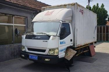 二手江铃 顺达宽体 普通款 116马力 4.02米单排厢式轻卡(国五) 单桥 江铃二手载货车 蓝牌图片