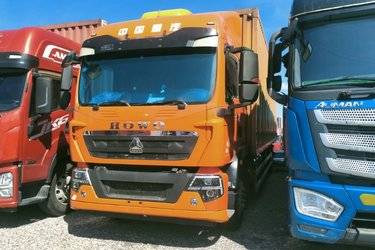 二手中国重汽 HOWO TX 250马力 4X2 9.6米厢式载货车(国六)(10挡)(国六) 单桥 曼二手载货车 黄牌图片