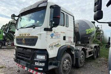 二手中国重汽 HOWO TX 340马力 8X4 7.5方混凝土搅拌车(国五) 前四后八 潍柴二手搅拌车